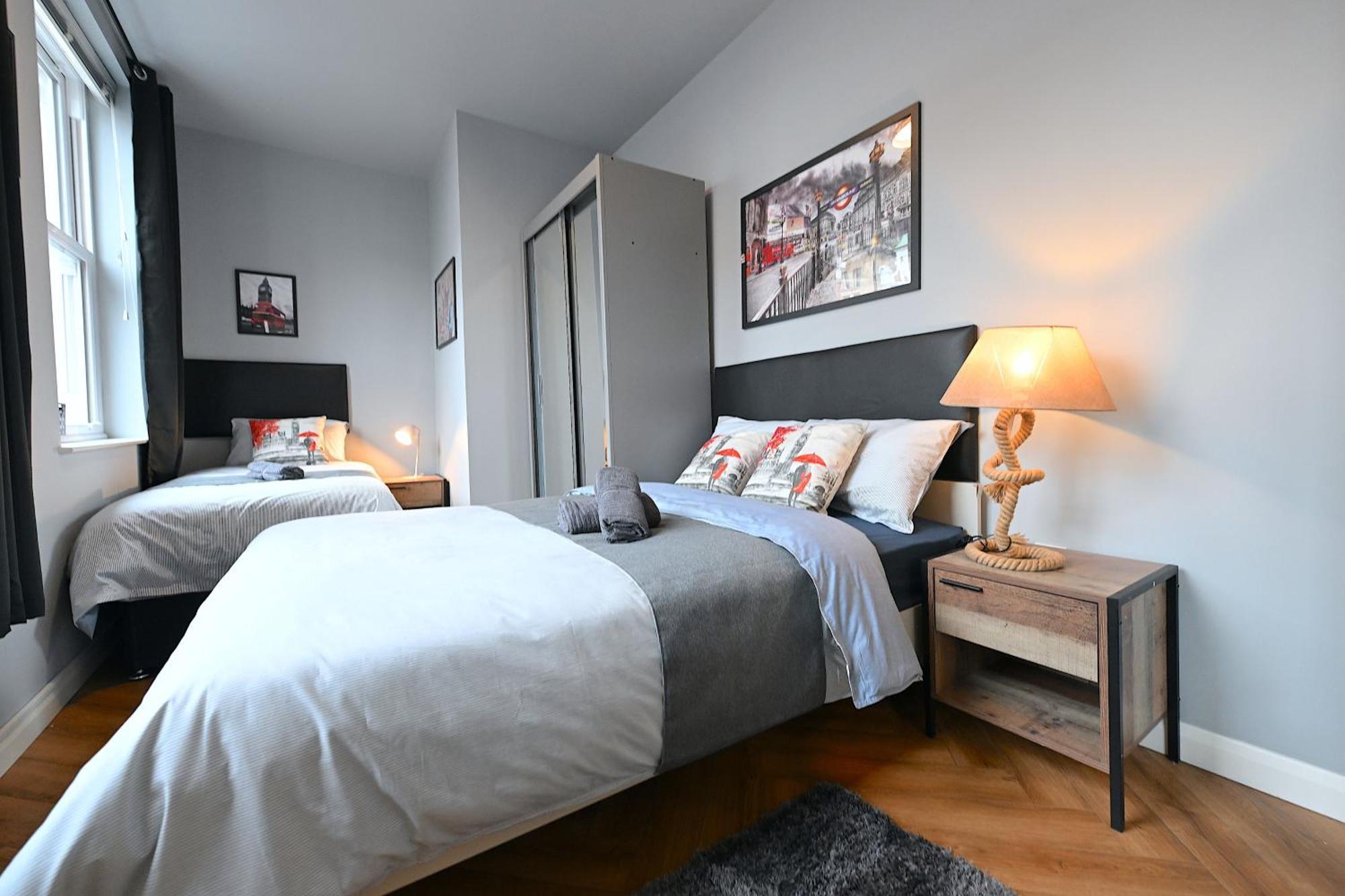 1 Bedroom Flat In Wood Green Piccadilly Line 런던 외부 사진