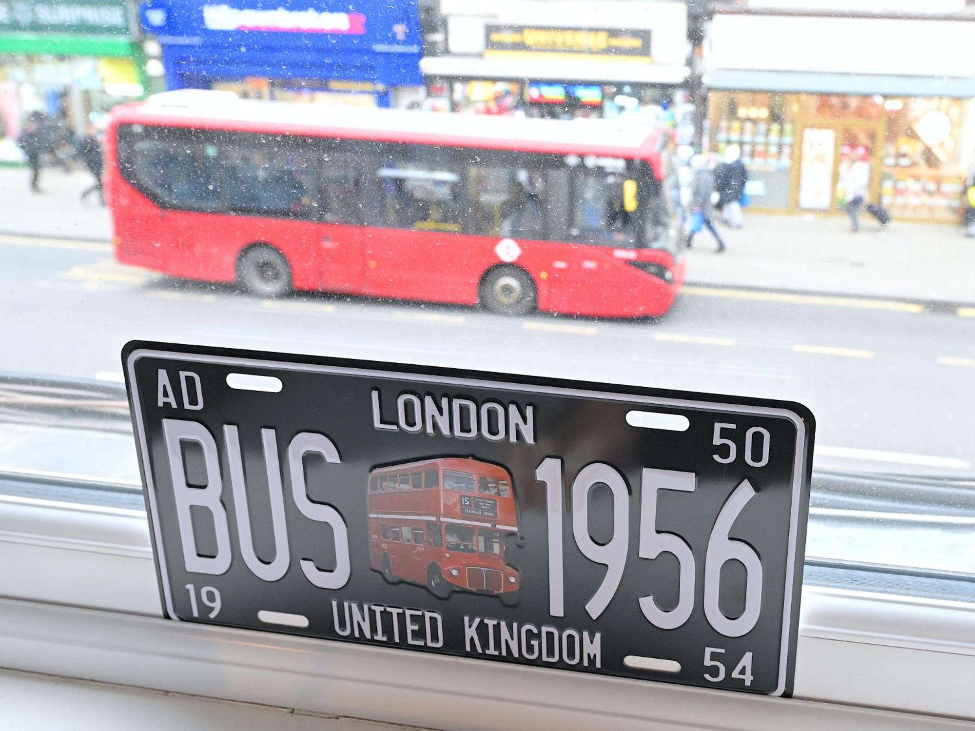 1 Bedroom Flat In Wood Green Piccadilly Line 런던 외부 사진